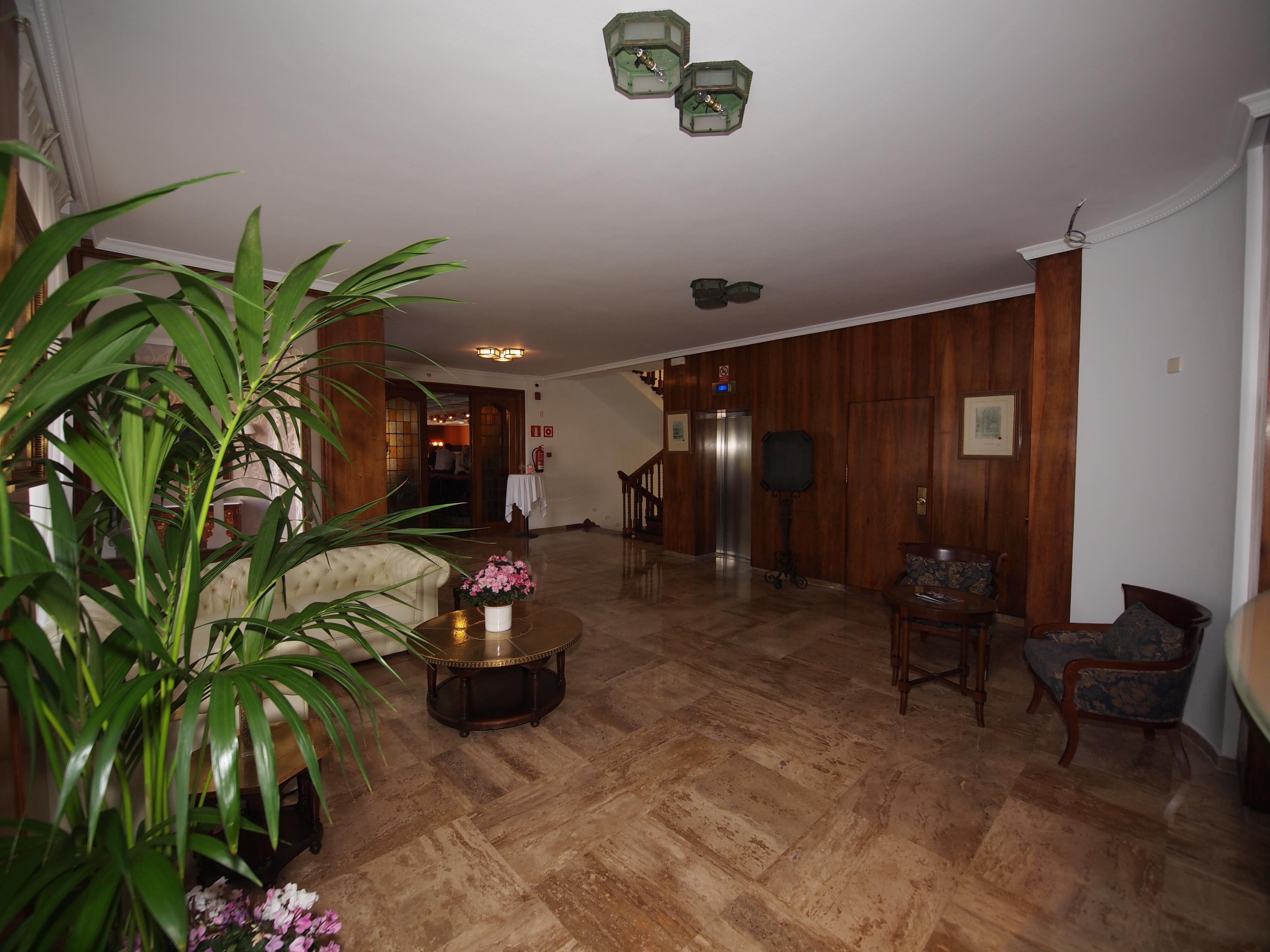 Hotel El Bedel Alcalá de Henares Exterior foto